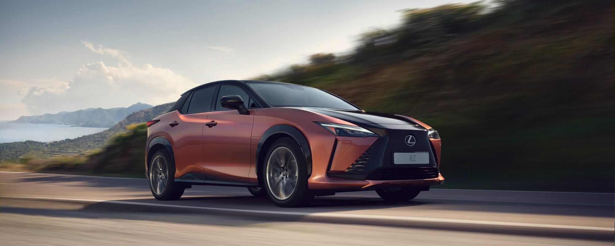 Lexus RZ 450[e] krijgt update voor 2024: nieuwe prijzen en rijkere uitrusting