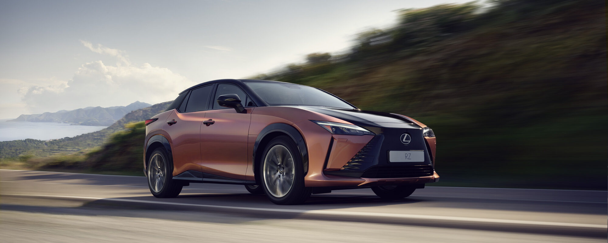 Batterij-elektrische en plug-in hybride modellen van Lexus behouden prijs in 2025
